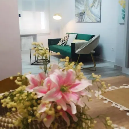 Megano, A Estrenar En La Ruta Vinos. Junto A Estanciones.