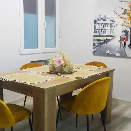 Megano, A Estrenar En La Ruta Vinos. Junto A Estanciones. Oviedo