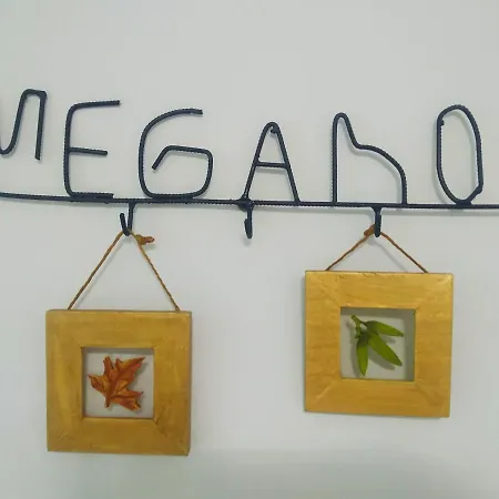 Megano, A Estrenar En La Ruta Vinos. Junto A Estanciones. Oviédo