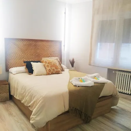 Megano, A Estrenar En La Ruta Vinos. Junto A Estanciones. Oviédo