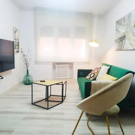 Megano, A Estrenar En La Ruta Vinos. Junto A Estanciones. Appartamento Oviedo