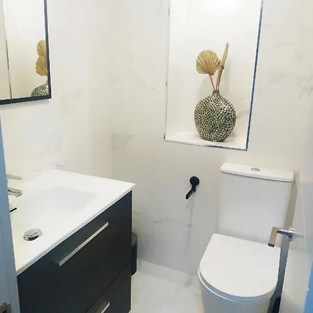 Megano, A Estrenar En La Ruta Vinos. Junto A Estanciones. Appartamento